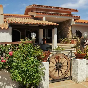 https://villa-gandamar.in-sardinia.net